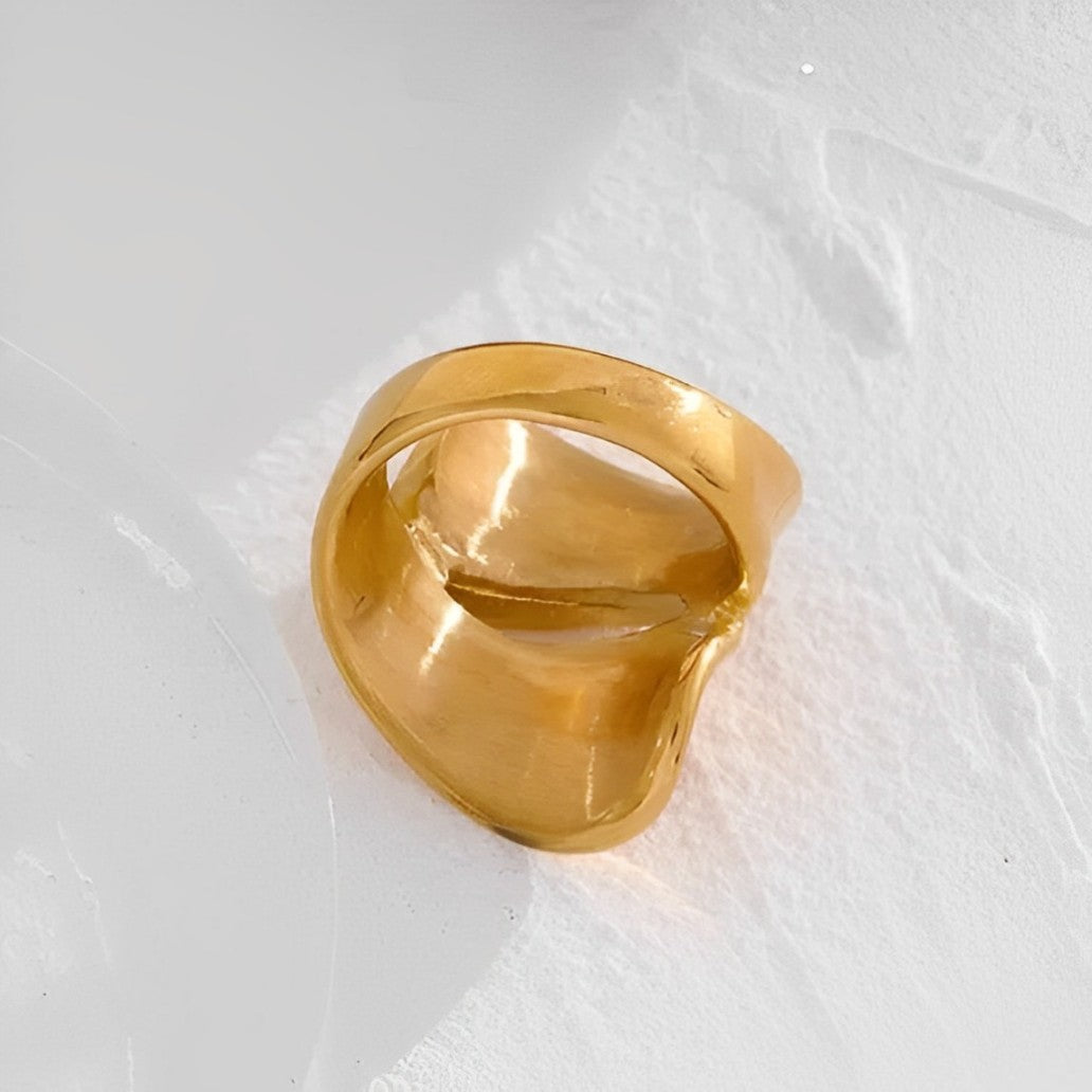 Anel Voluta Elegância (Banhado a Ouro 18K)