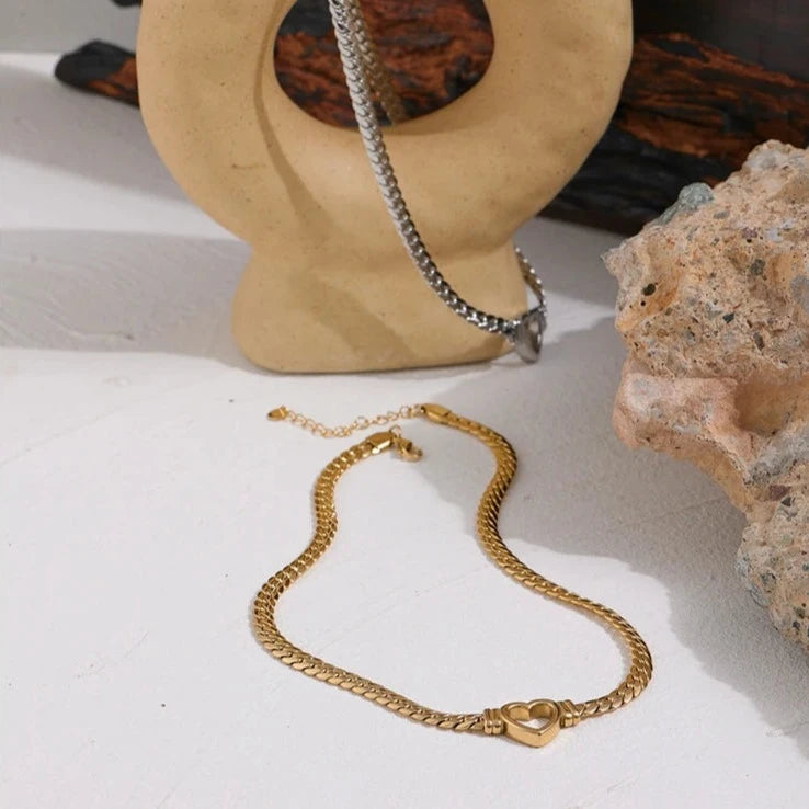 Colar Coração com Corrente de Elos Largos (Banhado a Ouro 18K)