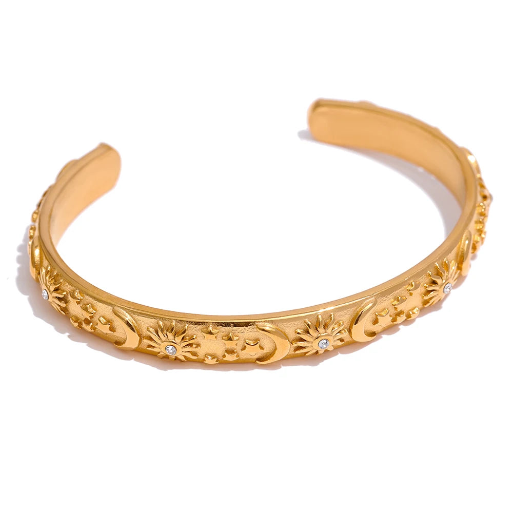 Conjunto Celeste: Bracelete + Brincos + Anel (Banhados a Ouro 18K)