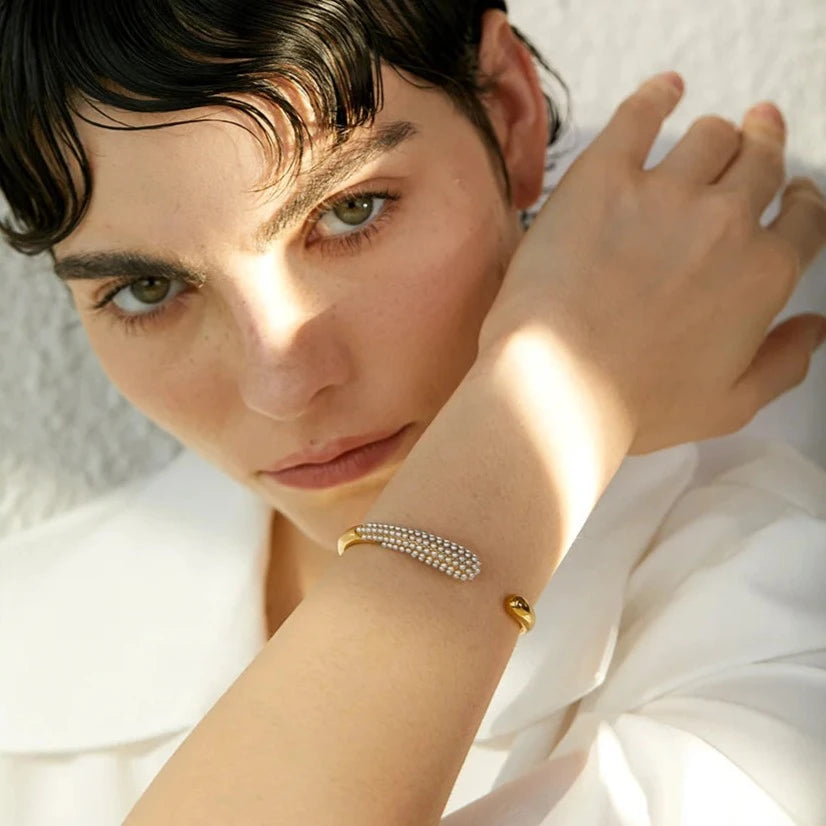 Conjunto Spike Pérola: Bracelete + Brincos + Anel (Banhados a Ouro 18K)
