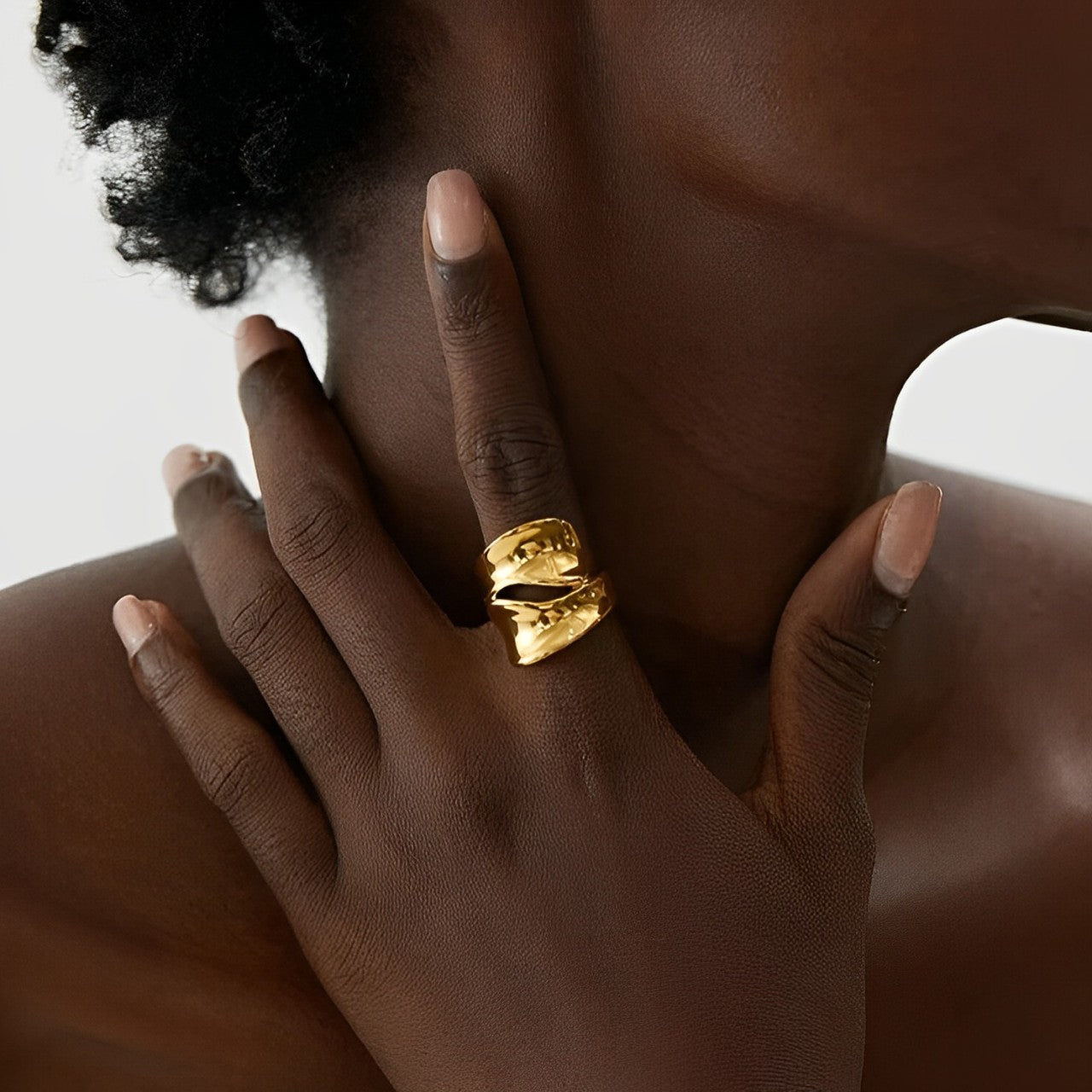 Anel Voluta Elegância (Banhado a Ouro 18K)