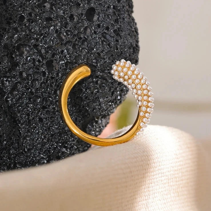 Conjunto Spike Pérola: Bracelete + Brincos + Anel (Banhados a Ouro 18K)