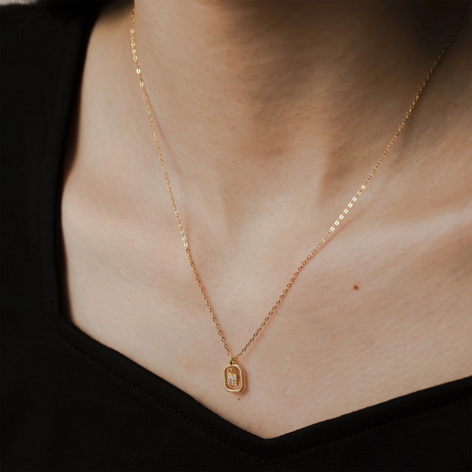 Colar Iniciais Zircônia (Banhado a Ouro 18K)