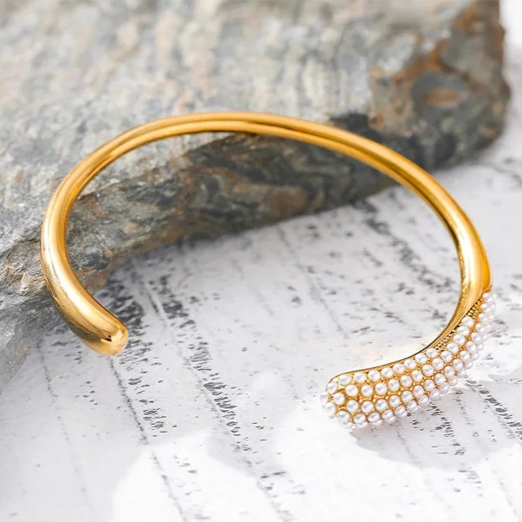 Conjunto Spike Pérola: Bracelete + Brincos + Anel (Banhados a Ouro 18K)