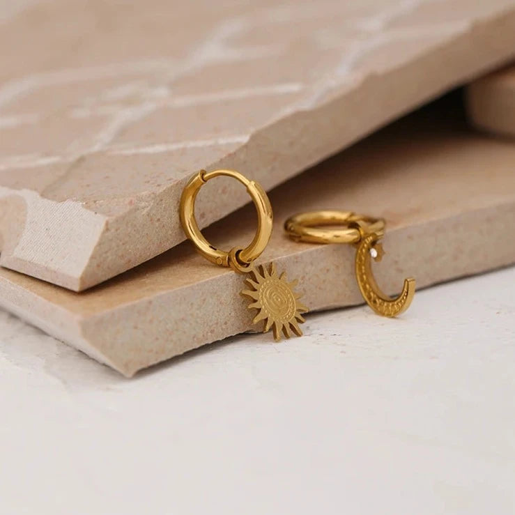 Brinco Argola Sol e Lua (Banhado a Ouro 18K)