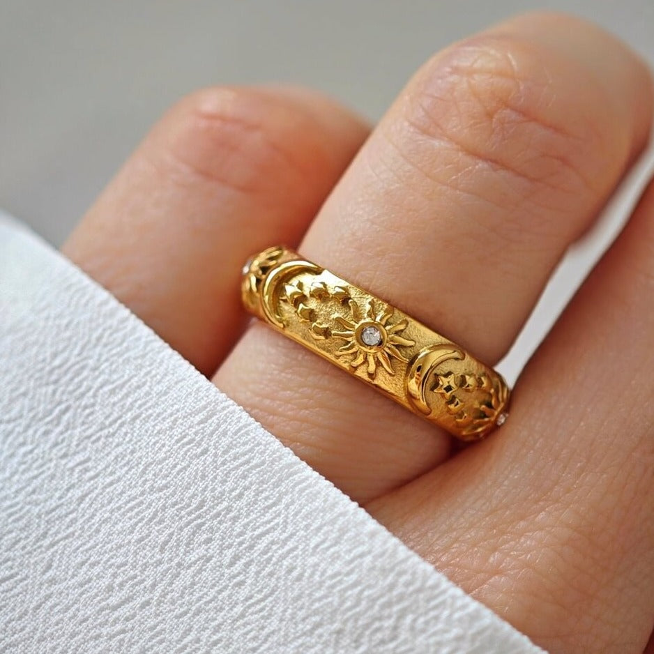 Anel Celeste Sol e Lua Zircônia (Banhado a Ouro 18K)