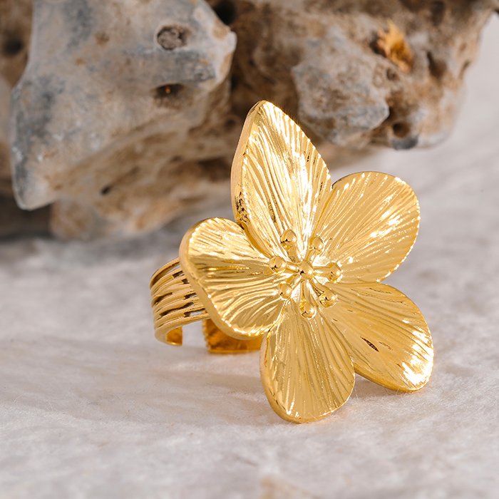 Anel Flor Sakura Ajustável (Banhado a Ouro 18K)