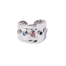 Anel Queen Textura Martelada (Banhado a Ouro 18K)