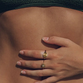 Anel Sol Radiante Minimalista (Banhado a Ouro)