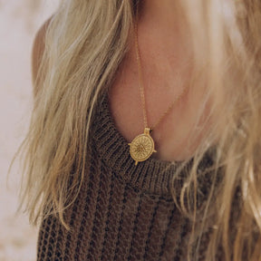 Colar Sol Divino (Banhado a Ouro 18K)